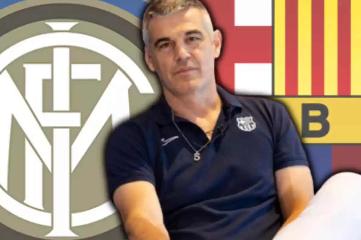 Enric Masip i els escuts de l'Inter i del Barça