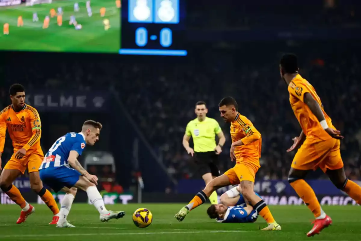 Una acción del partido entre Real Madrid y Espanyol Una acción del partido entre Real Madrid y Espanyol