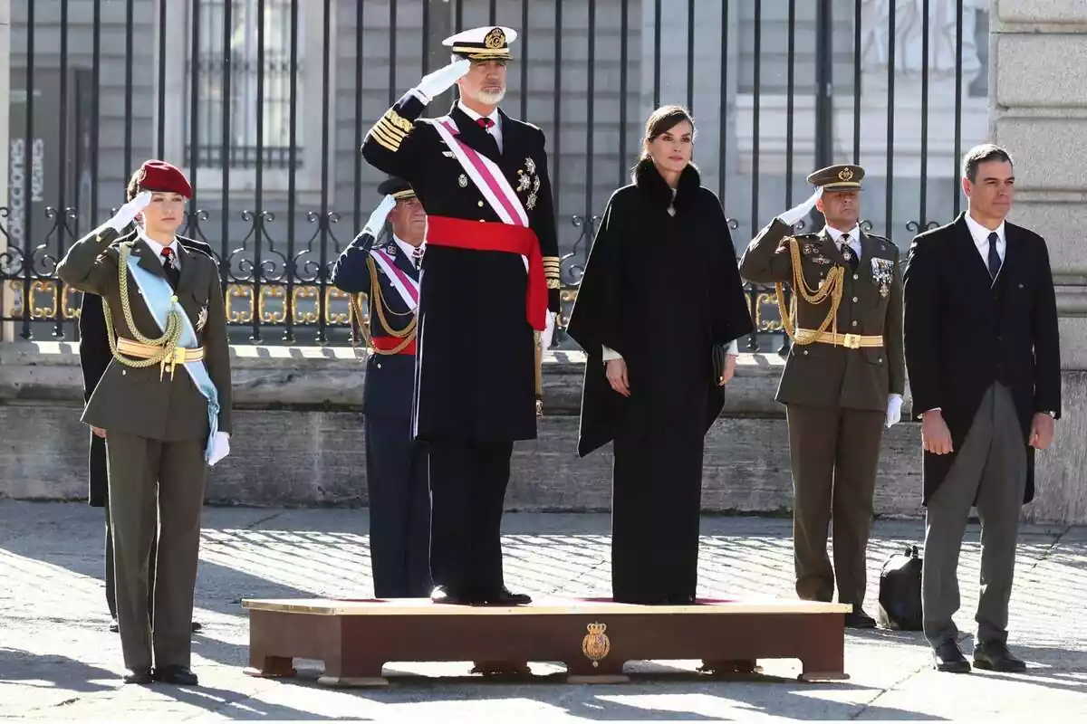 Els Reis, Leonor i Pedro Sánchez a la Pasqua Militar