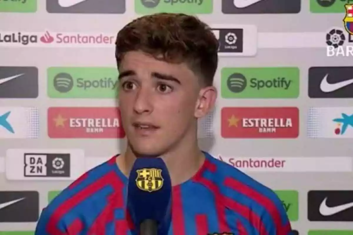 Gavi sent entrevistat per Barça TV