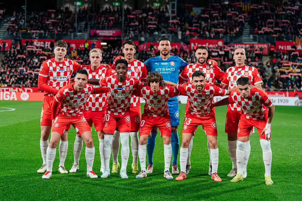 Los jugadores del Girona posando antes del partido contra el Real Madrid