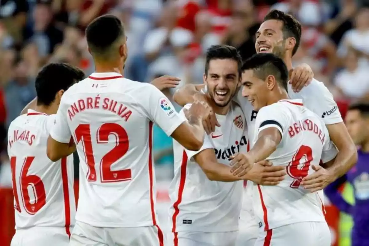 Jugadors del Sevilla celebrant un gol a la 2018/19