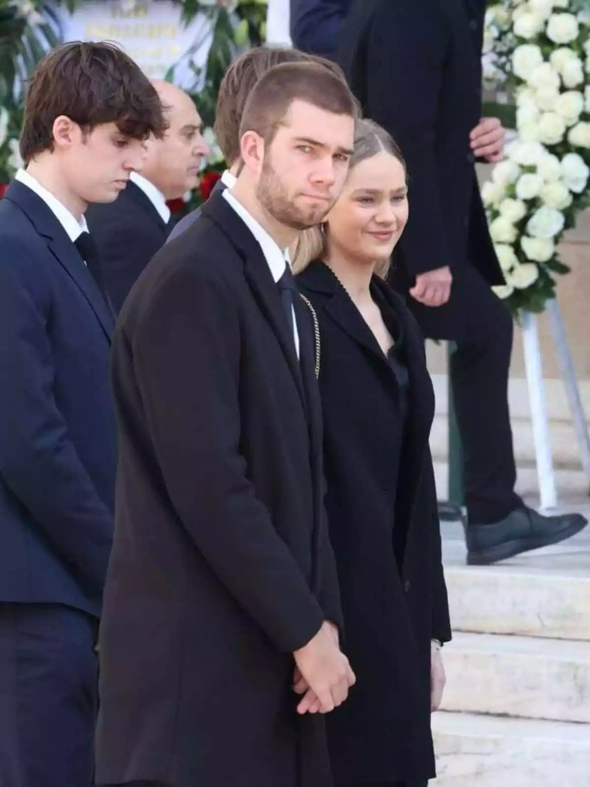 Foto de Juan Urdangarin, al costat dels seus germans Pablo i Irene, en el funeral del rei Constantí de Grècia Foto de Juan Urdangarin, al costat dels seus germans Pablo i Irene, en el funeral del rei Constantí de Grècia