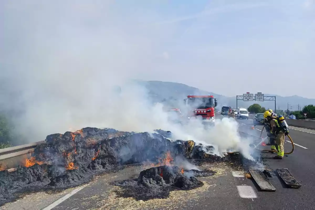 Incendi a la C-14