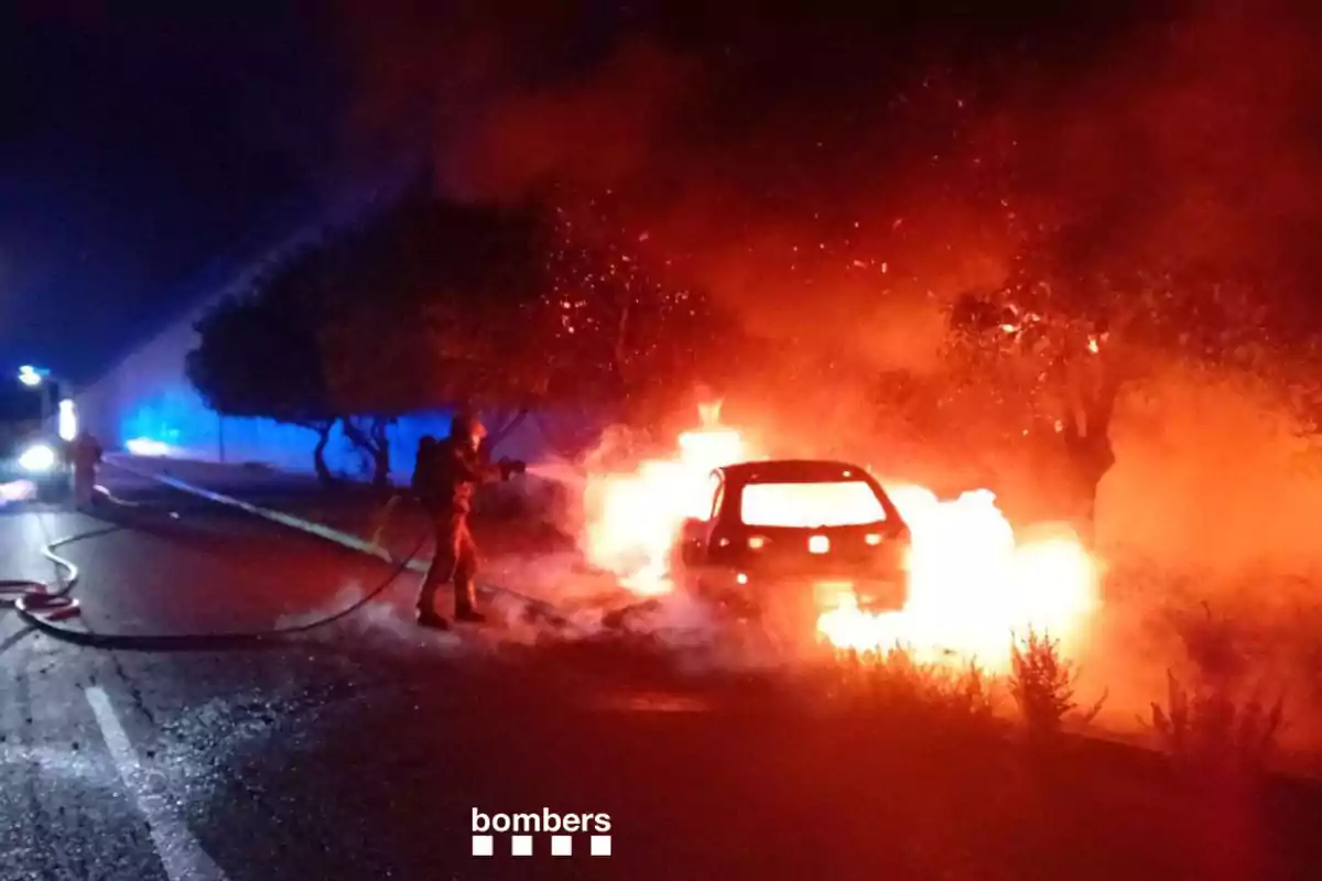 Incendio de un coche en El Vendrell