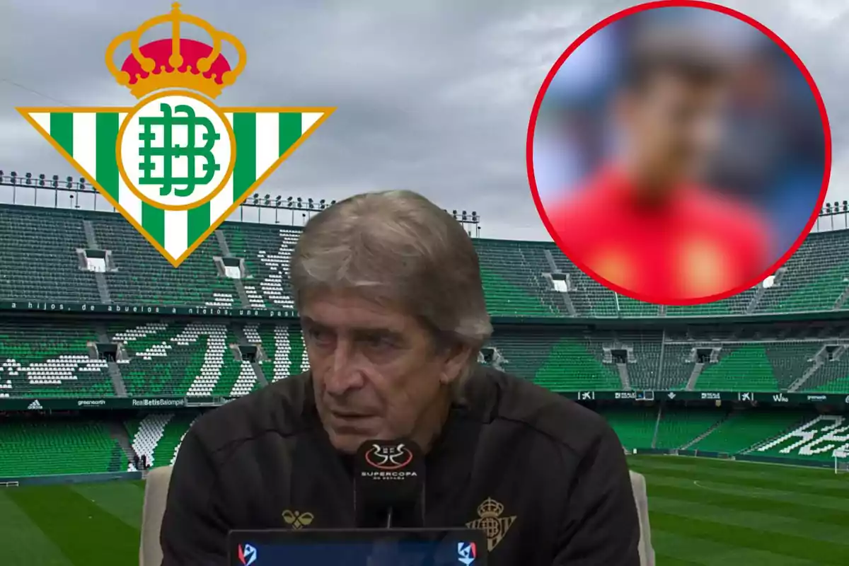 Un home gran en una conferència de premsa amb el logotip del Real Betis Balompié i un estadi de futbol de fons, a més d?una imatge borrosa d?un jugador en un cercle vermell.