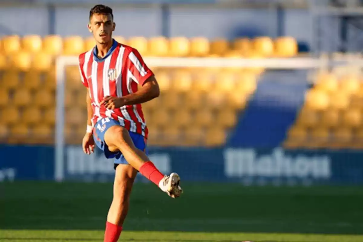 Joaquín González en un partit amb el filial de l’Atleti Joaquín González en un partit amb el filial de l’Atleti