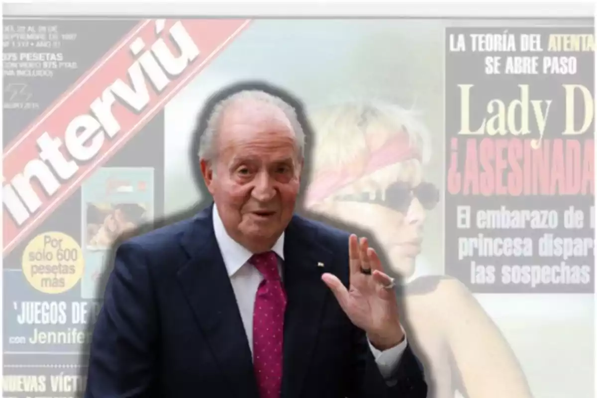 Juan Carlos I i de fons una portada d'Interviú on apareix Bárbara Rey