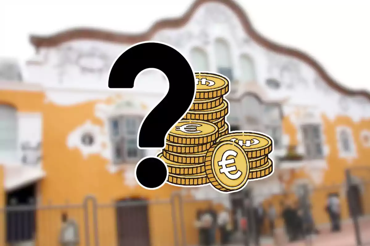 Un edificio con fachada amarilla y blanca desenfocada en el fondo con un signo de interrogación y monedas con el símbolo del euro en primer plano.