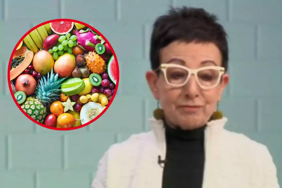 Una persona con gafas blancas y cabello corto aparece en la imagen, junto a un círculo que muestra una variedad de frutas coloridas.