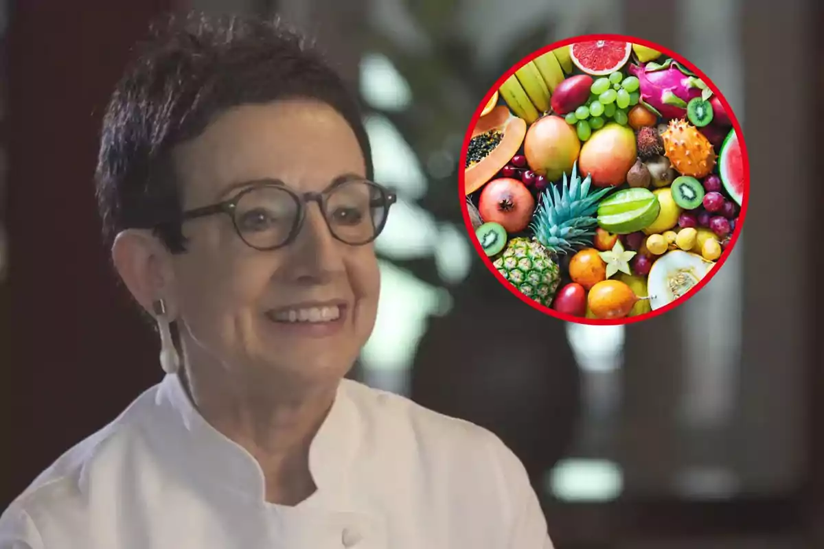 Una persona sonriente con gafas y bata blanca, junto a un círculo que muestra una variedad de frutas coloridas.