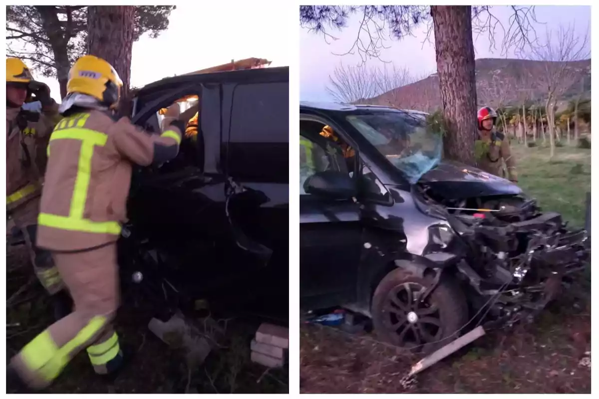 Bombers treballant a l'escena d'un accident on un vehicle negre va xocar contra un arbre.