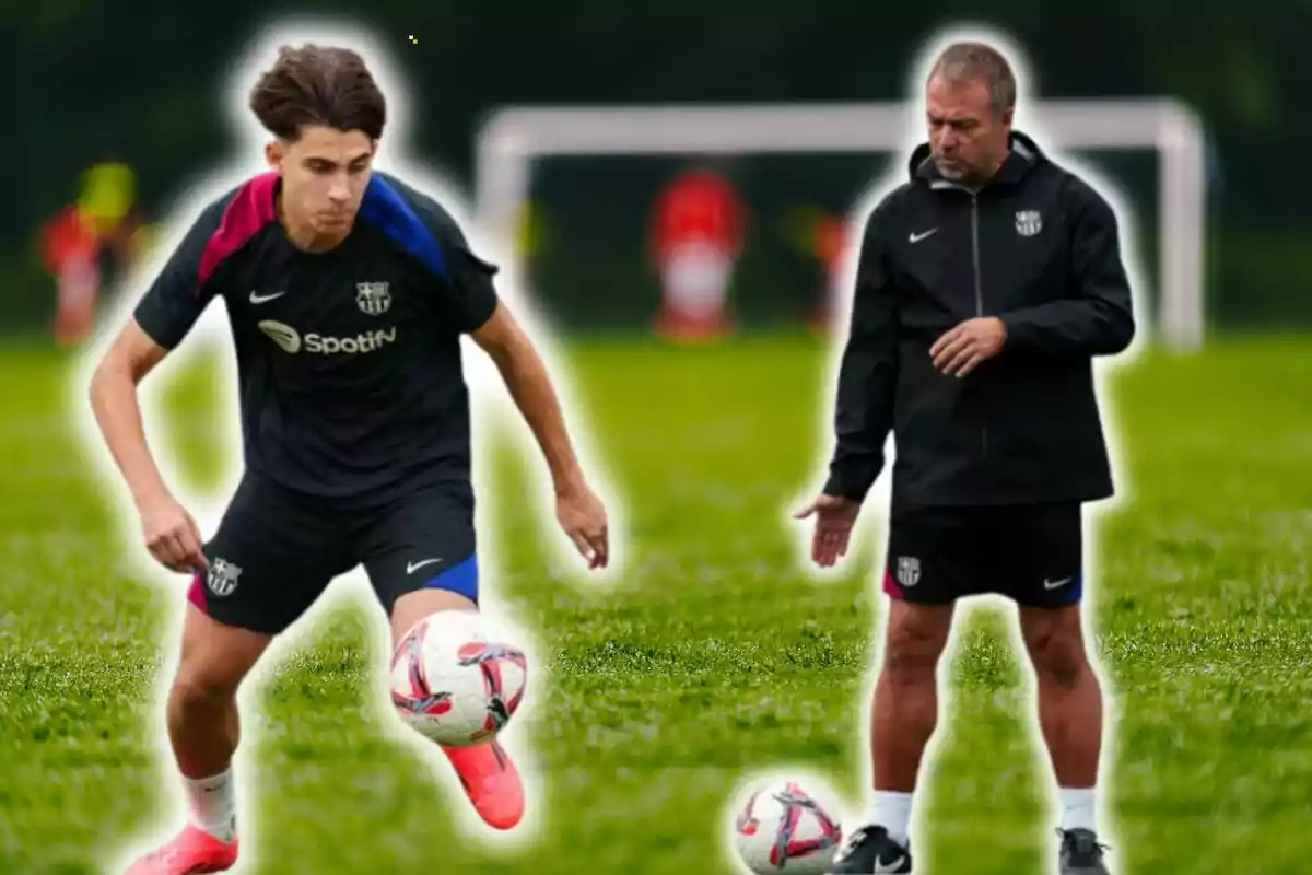 Un jugador de futbol entrenant mentre un entrenador observa en un camp de futbol.