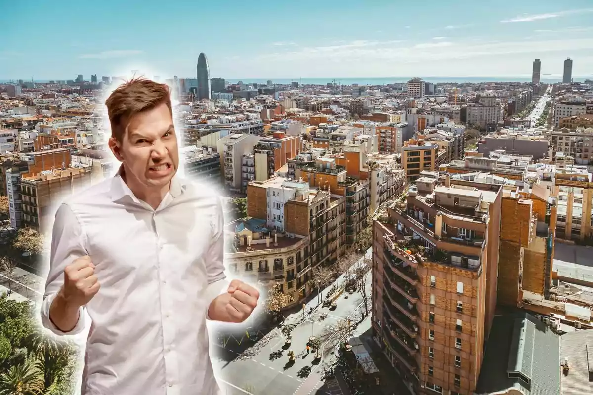 Hombre con expresión de enojo superpuesto sobre una vista panorámica de una ciudad con edificios y un cielo despejado.