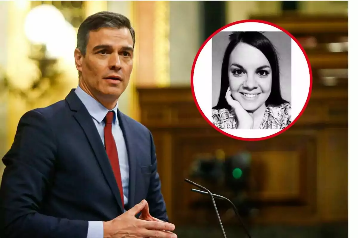 Un hombre en traje hablando en un podio con una imagen en blanco y negro de una mujer sonriendo en un círculo rojo superpuesto.