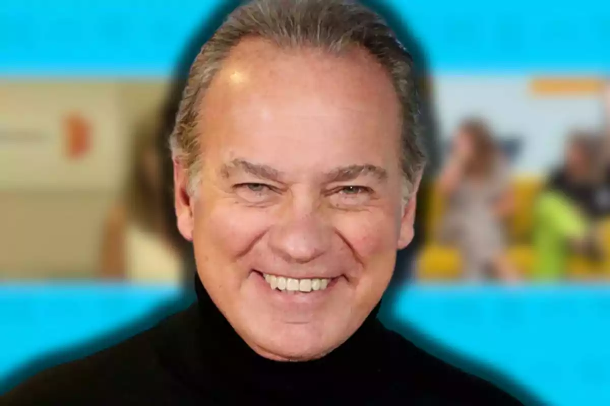 Montaje con una imagen al fondo desenfocada y un primer plano de Bertín Osborne con un jersey de cuello alto negro
