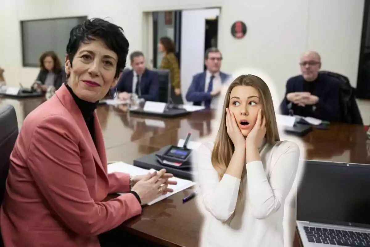 Una mujer con chaqueta rosa sentada en una mesa de reuniones junto a otras personas y una imagen superpuesta de una mujer sorprendida.