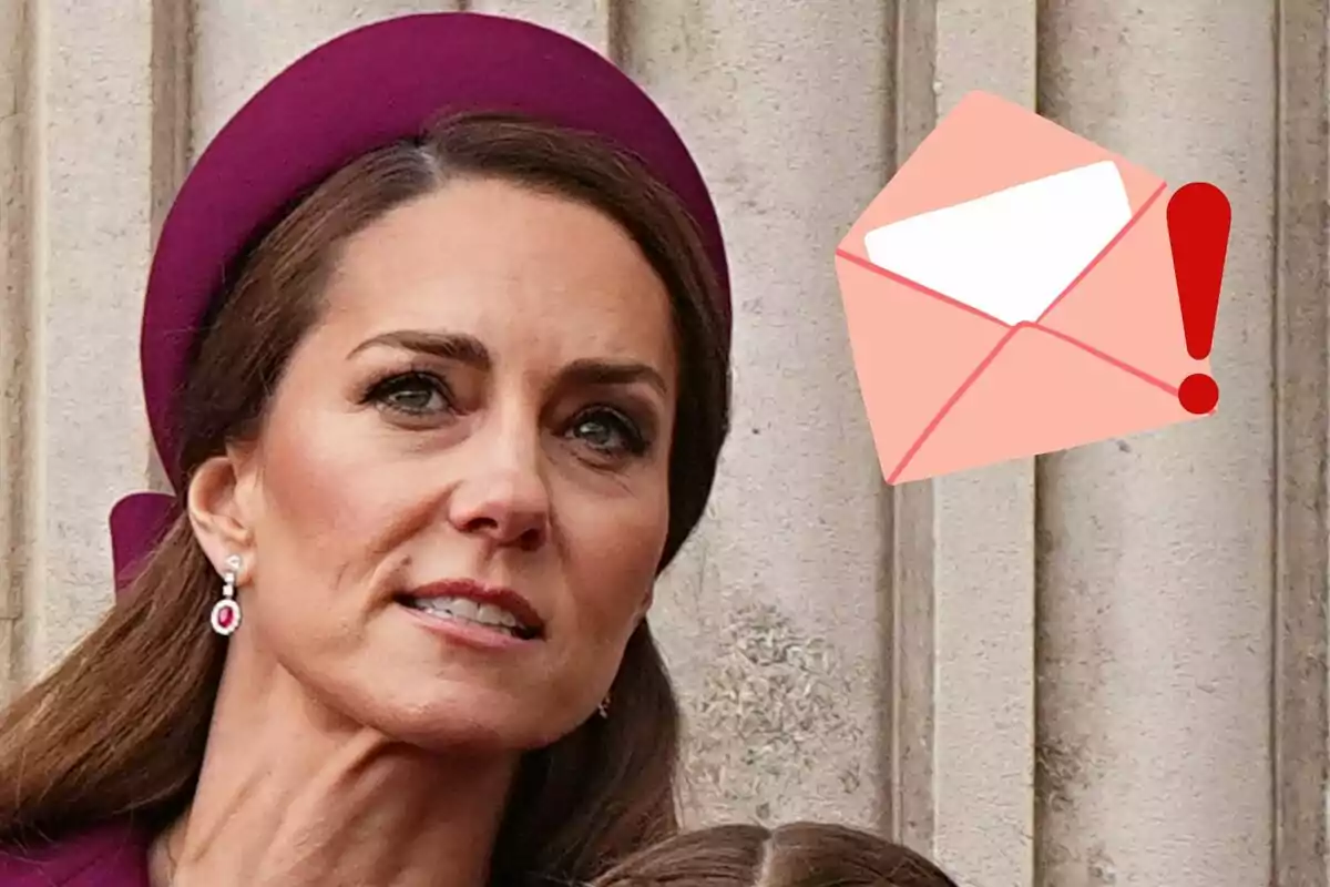 Kate Middleton con un sombrero morado y un ícono de sobre con signo de exclamación al lado.