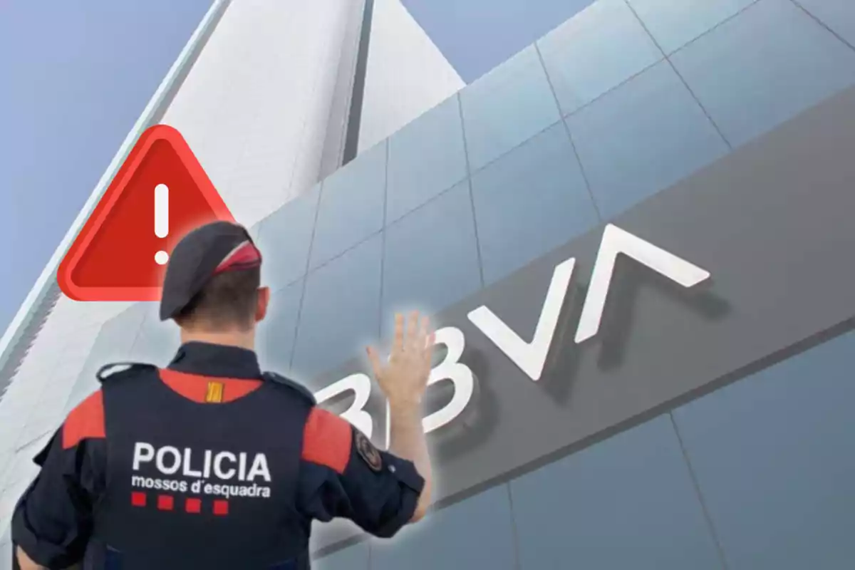 Mossos d'Esquadra i oficina de BBVA