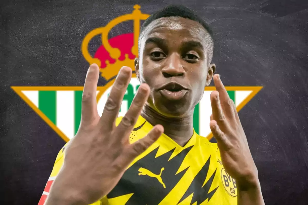 Youssoufa Moukoko, pretendido por el Real Betis