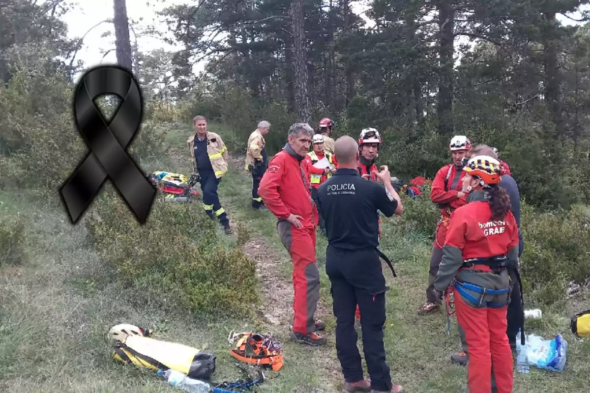 Agents de la Policia i dels Mossos treballen en l'accident.