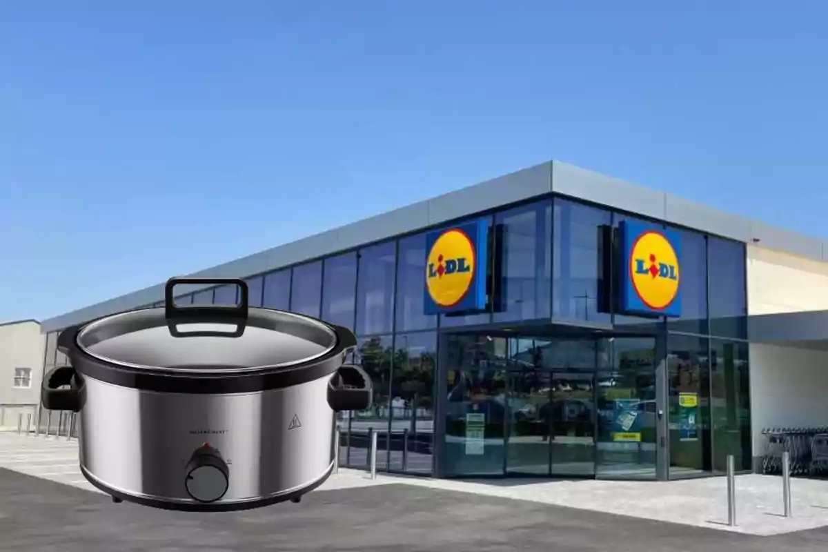 Una olla de cocción lenta frente a una tienda Lidl.