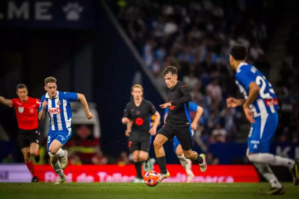 Pedri en una acció del partit contra l'Espanyol. Pedri en una acció del partit contra l'Espanyol.