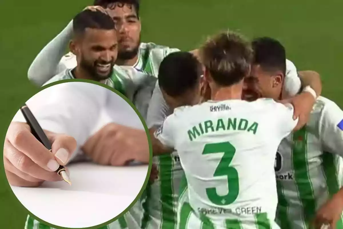 Muntatge amb una imatge de jugadors del Real Betis celebrant un gol ia la cantonada inferior esquerra una mà signant