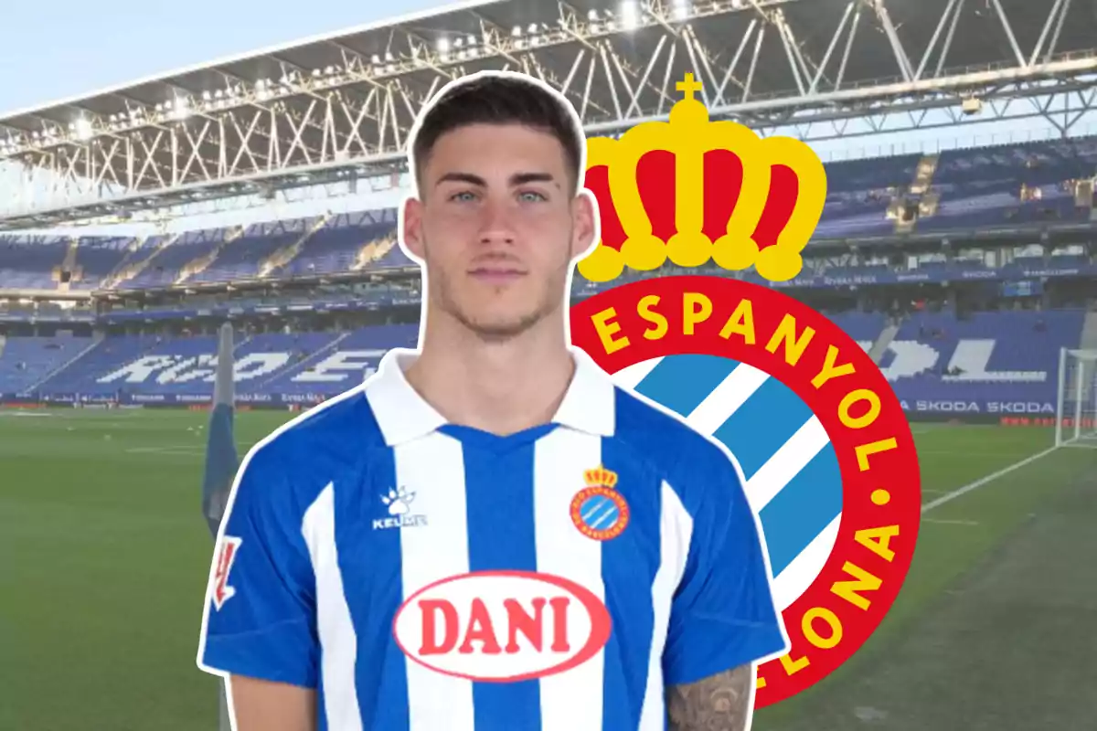Roberto Fernández i l’escut de l’Espanyol