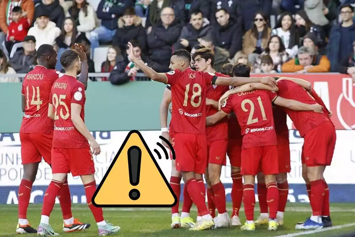 Jugadors del Sevilla celebrant un gol