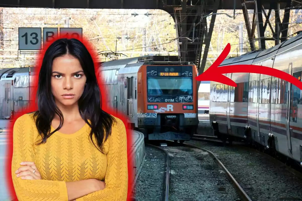 Una mujer con expresión seria y un suéter amarillo está superpuesta sobre una imagen de trenes en una estación, con una flecha roja señalando uno de los trenes.