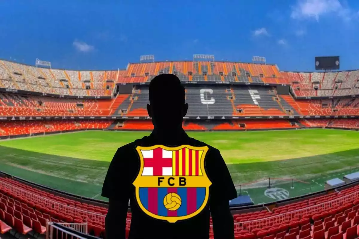 Muntatge amb l'Estadi de Mestalla i una ombra negra al centre amb l'escut del FC Barcelona