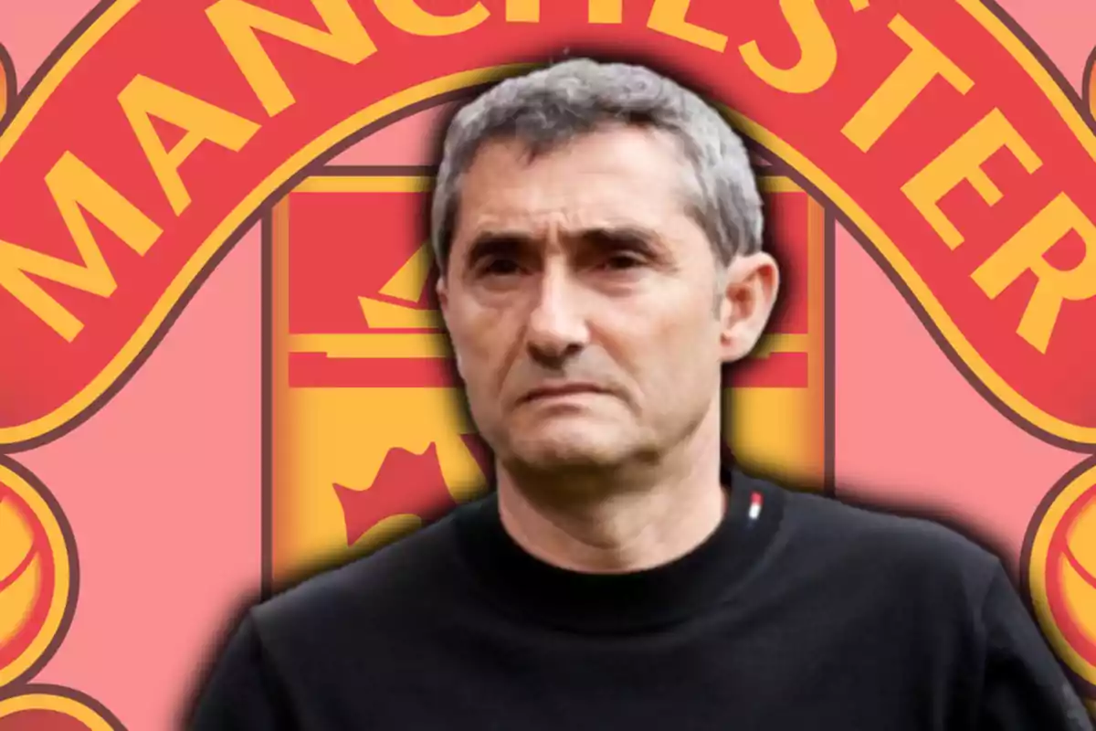 Ernesto Valverde i l'escut del Manchester United