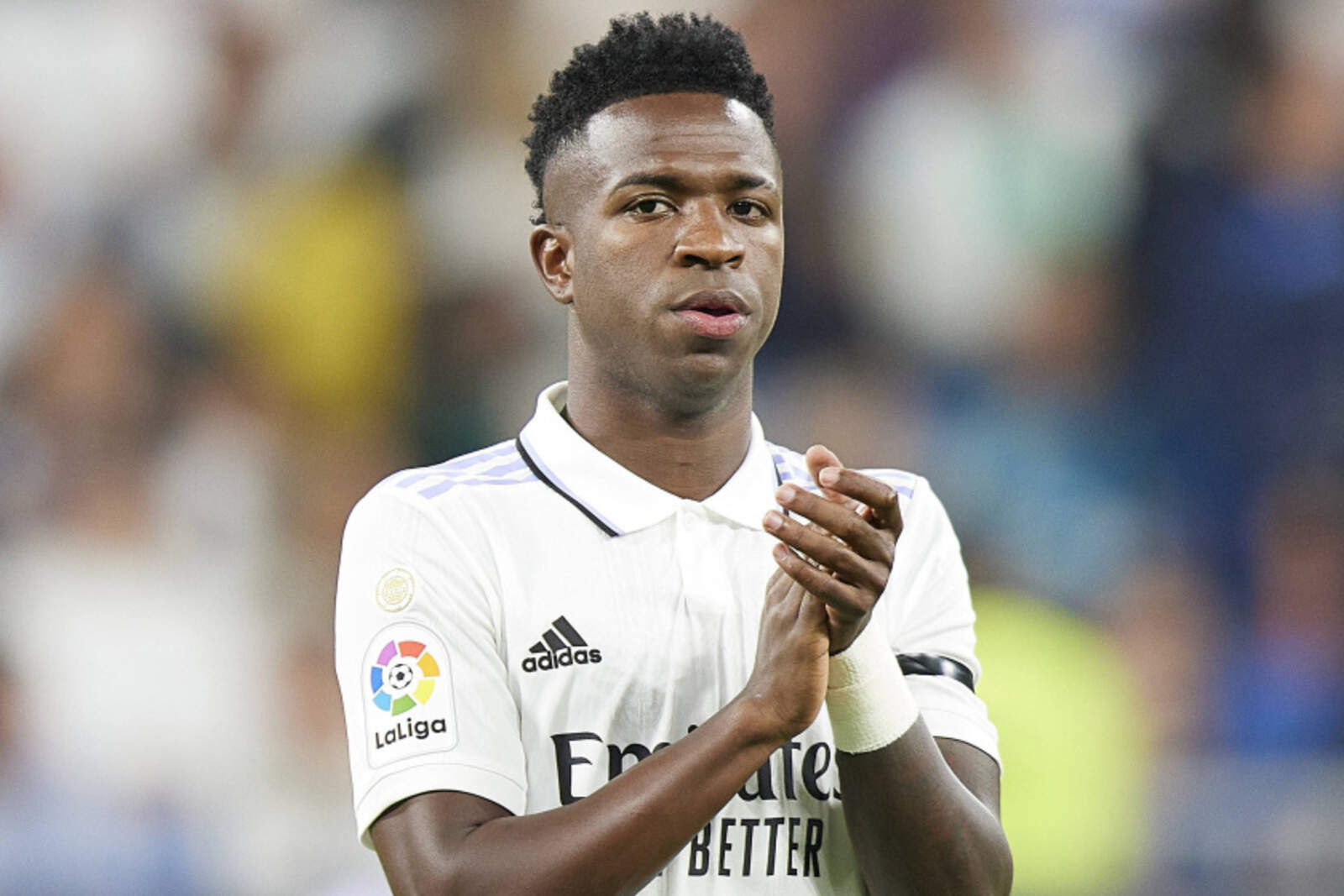 Terremoto en el Real Madrid: Llega una oferta por Vinicius y la podría  aceptar