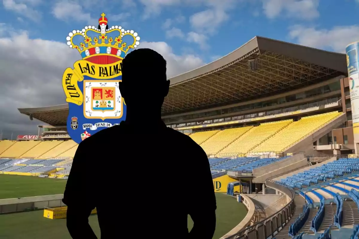 Possible nou fitxatge de la UD Las Palmas amb l'Estadi de Gran Canària de fons