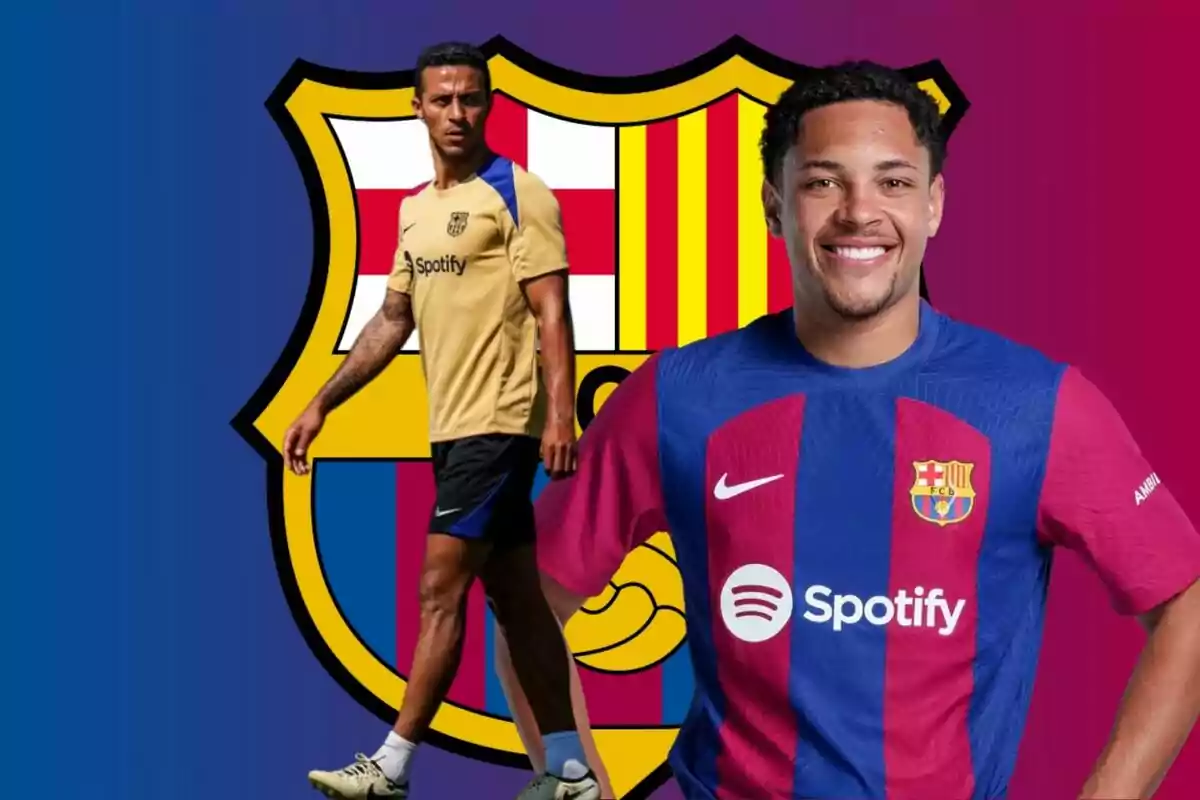 Dos jugadors del FC Barcelona amb l?escut de l?equip de fons.