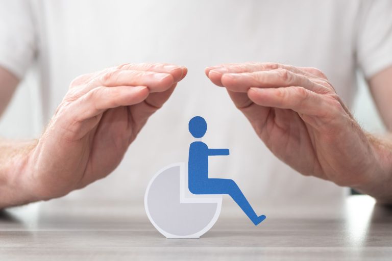 Quina diferencia hi ha entre incapacitat permanent i discapacitat?