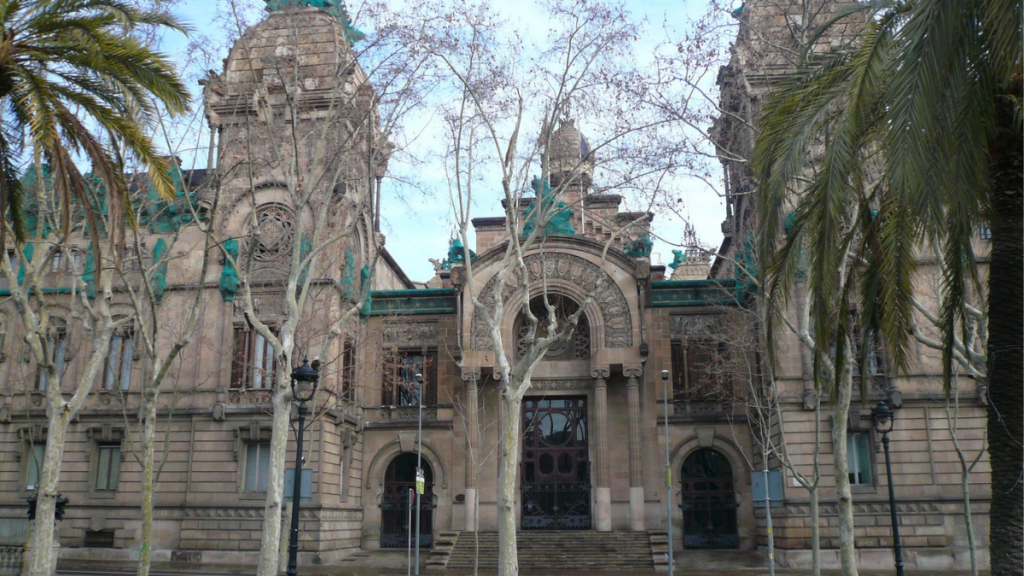 Façana de l'Audiència Provincial de Barcelona