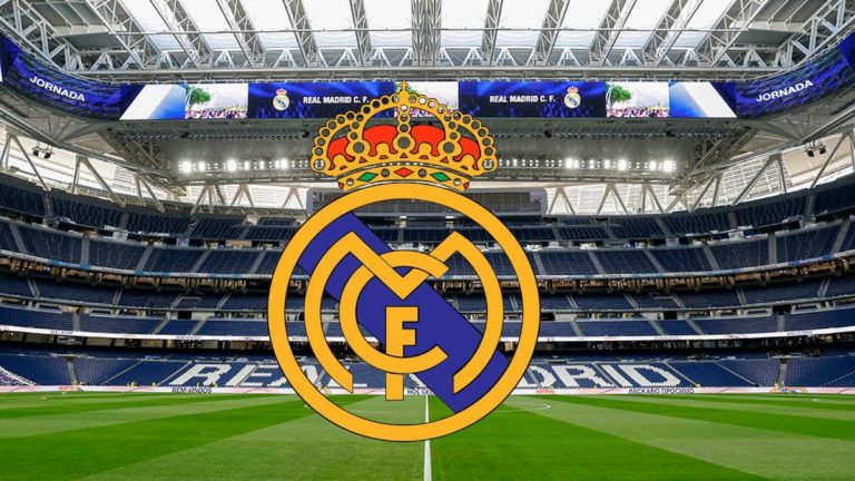 Muntatge en què es veu el Camp del Real Madrid i l'escut