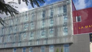 Imatge de la façana de la Masia del Barça