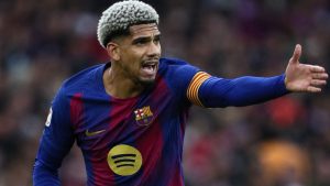 Ronald Araujo en un partit amb el FC Barcelona
