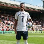 Bomba al Reial Madrid: Vinícius, amb peu i mig en un equip de la Premier League