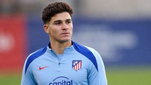 Julián Álvarez entrenant amb l'Atlético de Madrid
