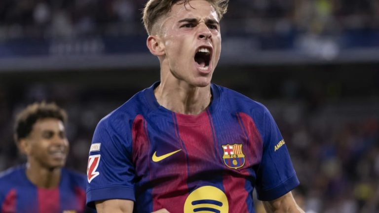 Fermín López durant un partit amb el Barça